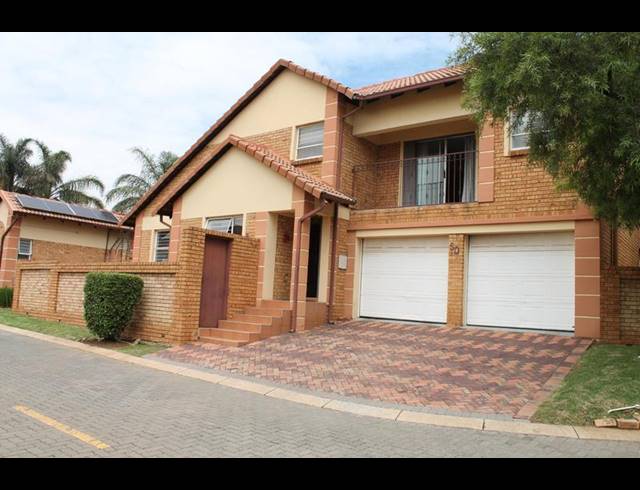 5 BEDROOM CLUSTER FOR SALE IN EDEN GLEN